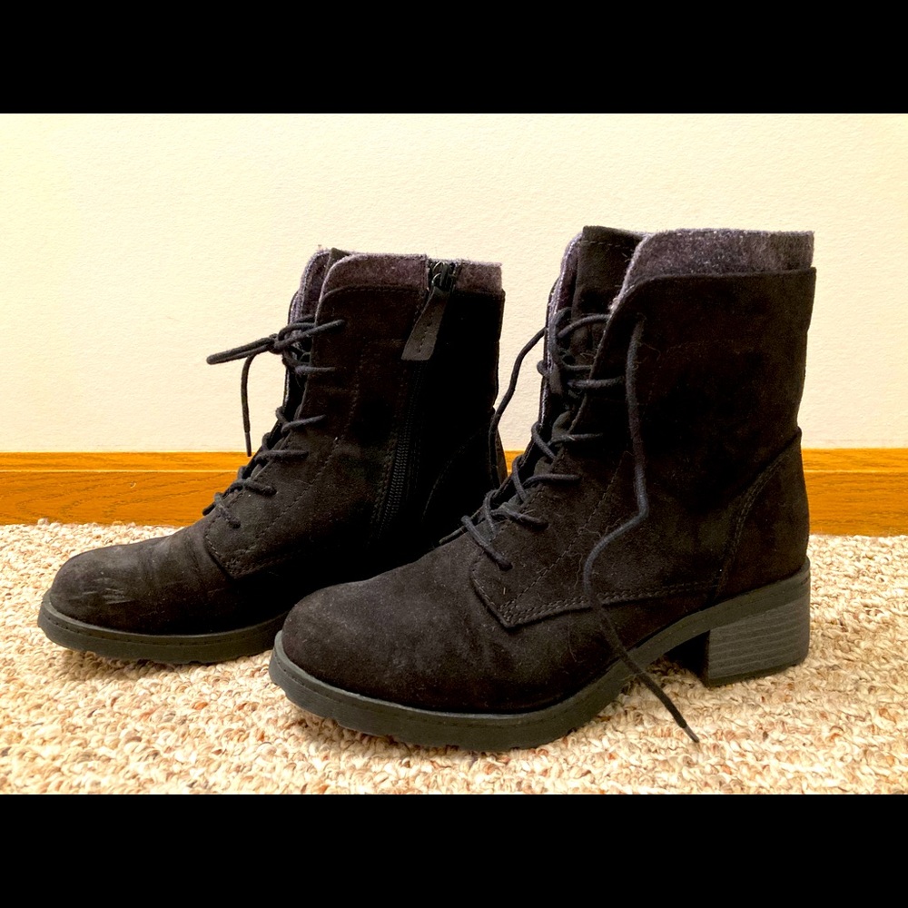 Combat boots
